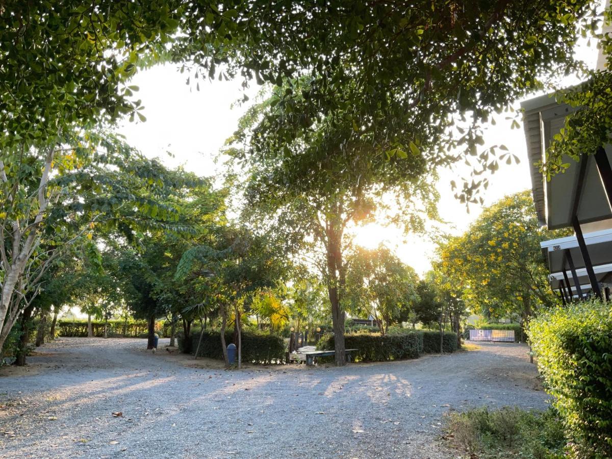 Baan Tonjaeng Resort Chai Nat Eksteriør bilde